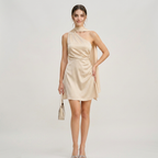Elegante vestido con los hombros descubiertos