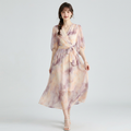Elegante vestido con cinturón