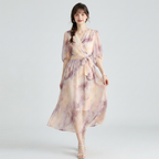 Elegante vestido con cinturón