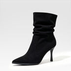 Botas holgadas que estilizan la figura