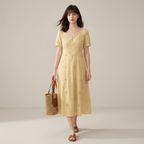 vestido con aberturas al estilo francés