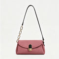 Bolso de hombro con cadena