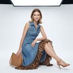 Falda vaquera con estampado de leopardo a la moda