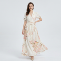 Vestido de estilo cortesano con estampado floral