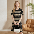 vestido a rayas que estiliza la figura