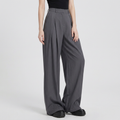 Pantalones de traje casuales que estilizan la figura