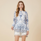 Conjunto de dos piezas con camisa estampada