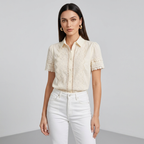 Camisa de encaje a la moda
