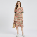 vestido suelto con estampado floral