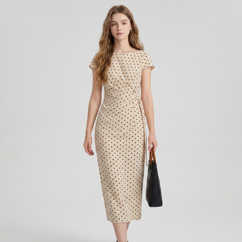 Vestido de lunares a la moda