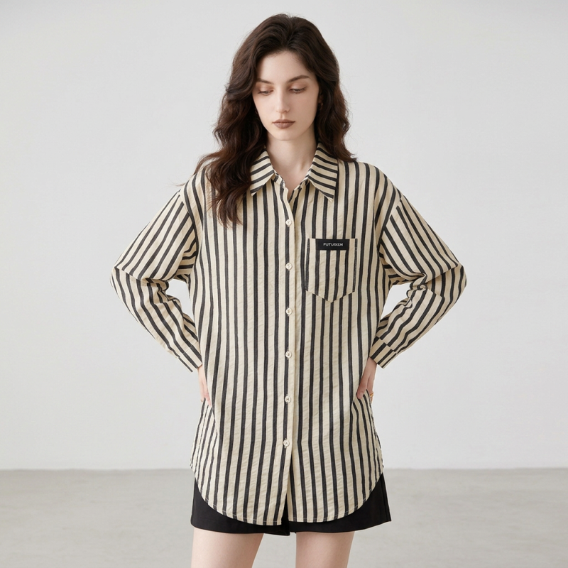 Camisa de rayas holgada