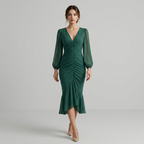 vestido con volantes y escote en V