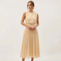 Elegante vestido sin mangas