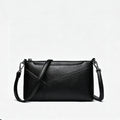 Bolso de mano minimalista de nicho