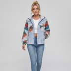 Chaqueta vaquera con capucha y bloques de color