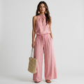 Top halter con lazo en el cuello + pantalones de pierna ancha