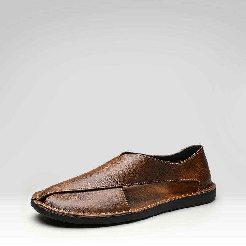 Pantuflas de cuero calado para hombre