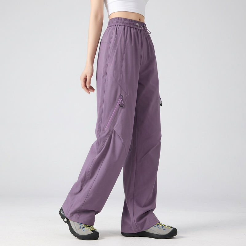 Pantalones de trabajo resistentes al viento y al agua.