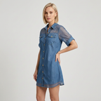 Vestido camisero de patchwork de malla a la moda