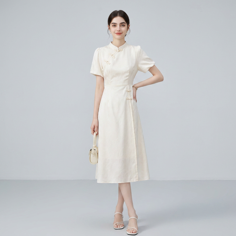 Elegante traje tradicional chino