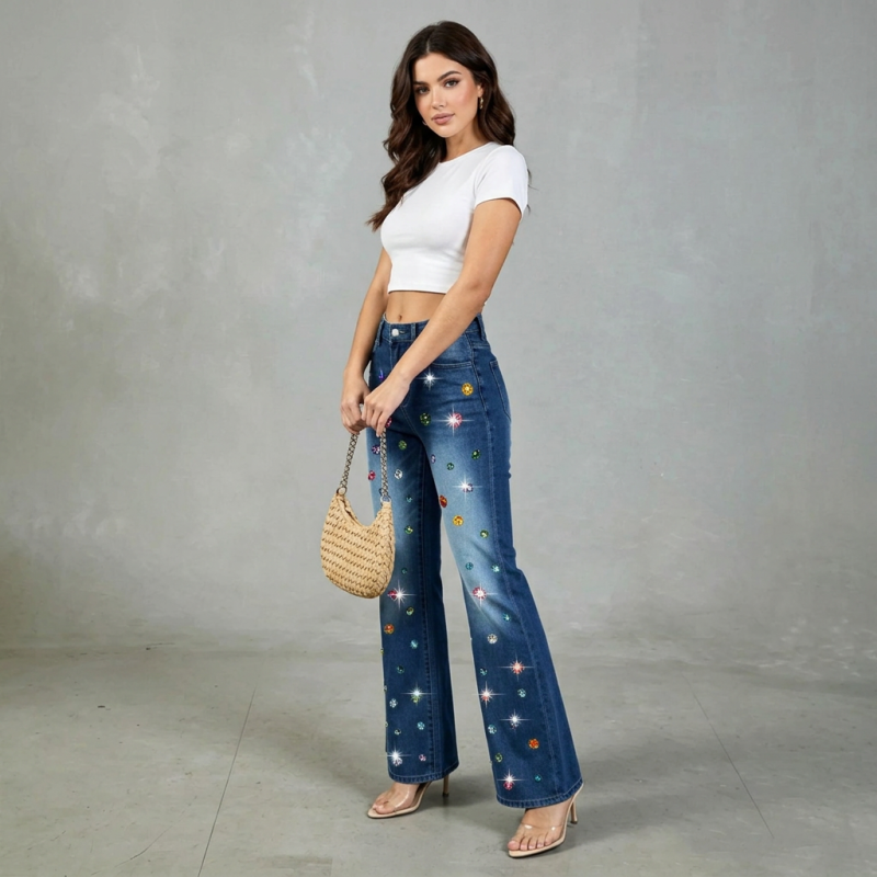 Pantalones acampanados de talle alto, un éxito de ventas.