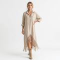 Vestido camisero con borlas a la moda